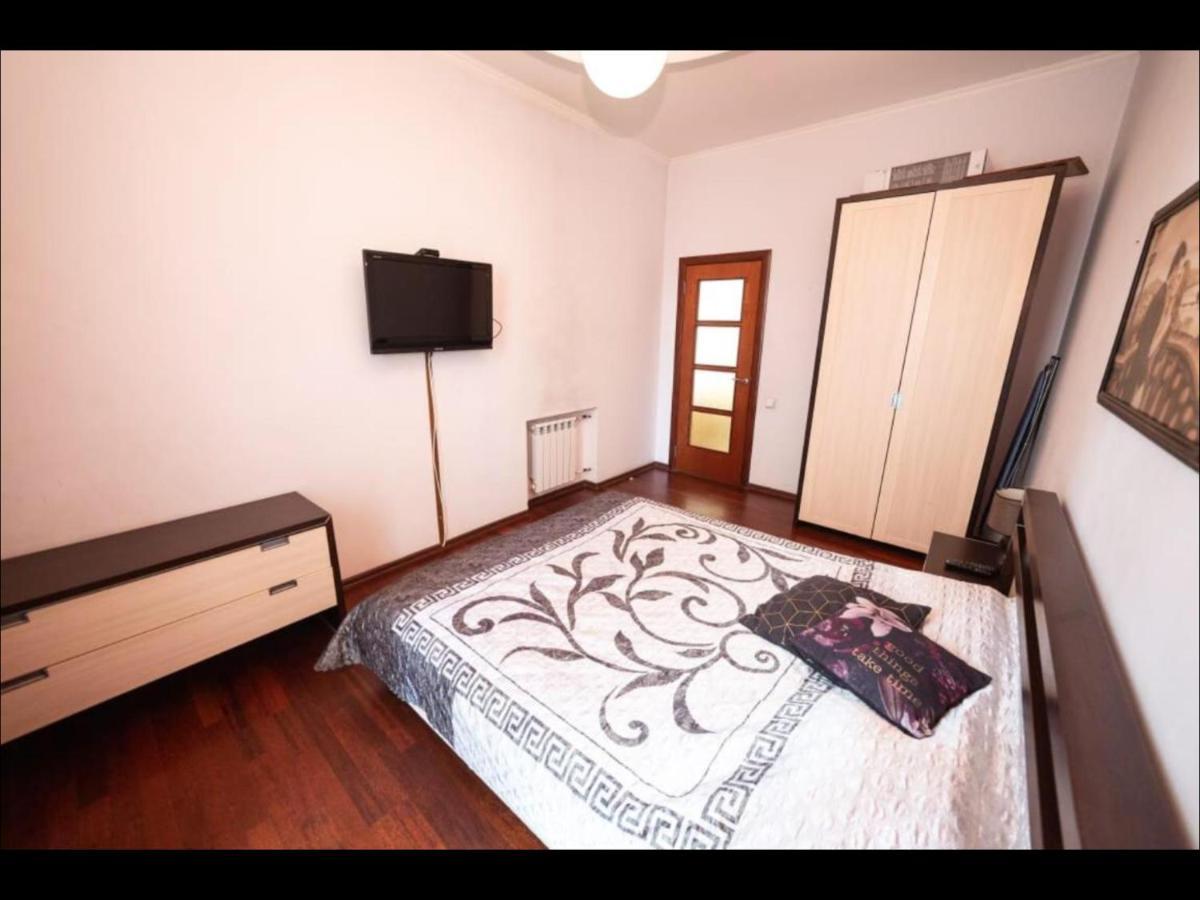Kievapart Apartamento Exterior foto
